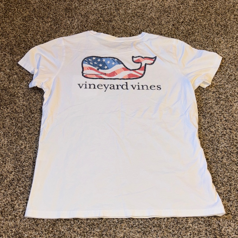 Vineyard Vines patriot pocket tee!